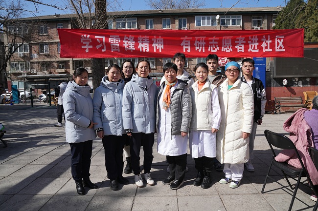传承雷锋精神，弘扬时代新风——华球体育（中国）官方网站志愿者在行动